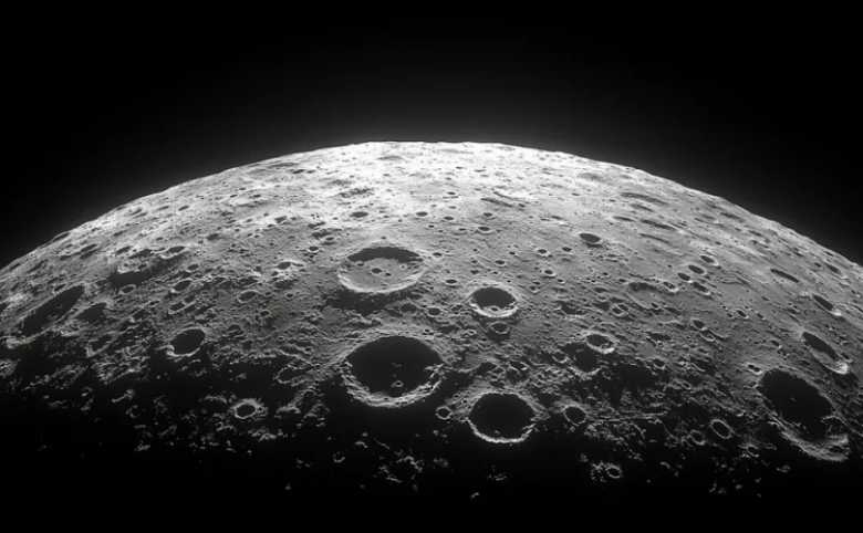 威廉·夏特纳的柯克在致敬伦纳德·尼莫伊的新《星际迷航》短片中回归 威廉·夏特纳的柯克在致敬伦纳德·尼莫伊的新《星际迷航》短片中回归