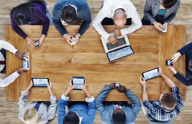 这部极度恐怖、极度怪异的恐怖电影有88%是关于烂番茄的，令人不寒而栗